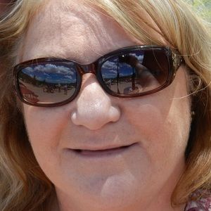 Meet your Posher, Connie